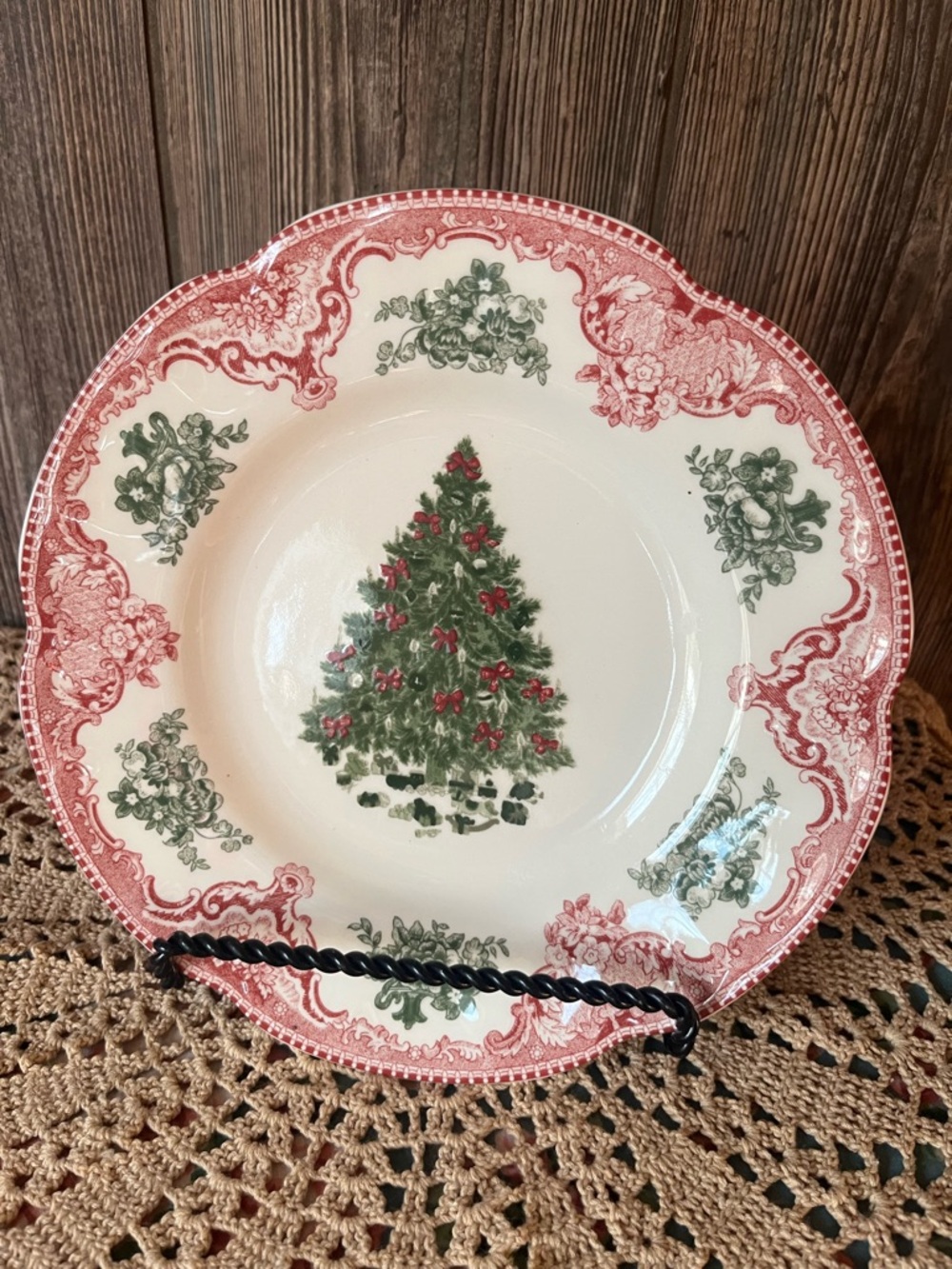Festive Christmas Tree Transferware Plate - Red & Green